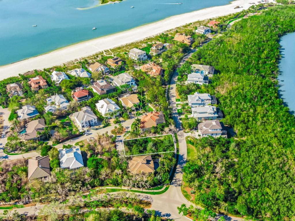 HIDEAWAY BEACH - Land