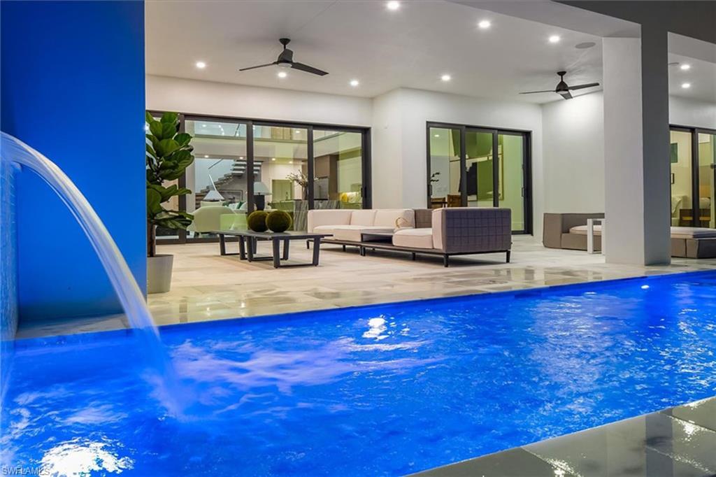 NAPLES PARK - Residential