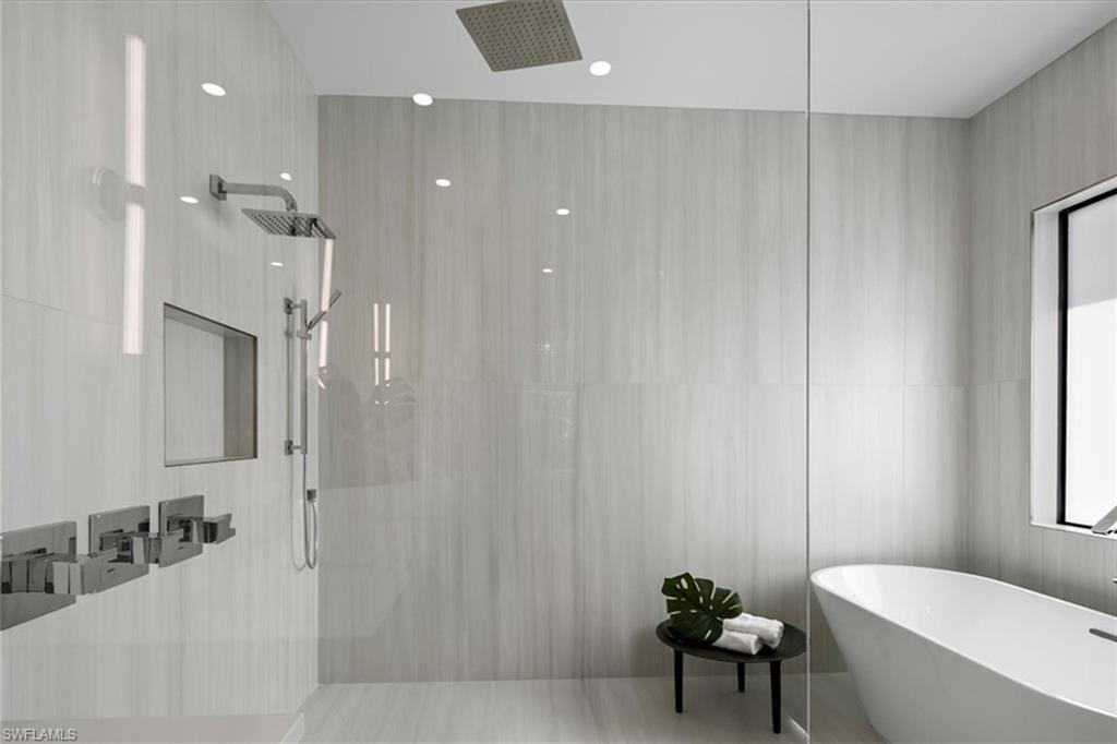 NAPLES PARK - Residential