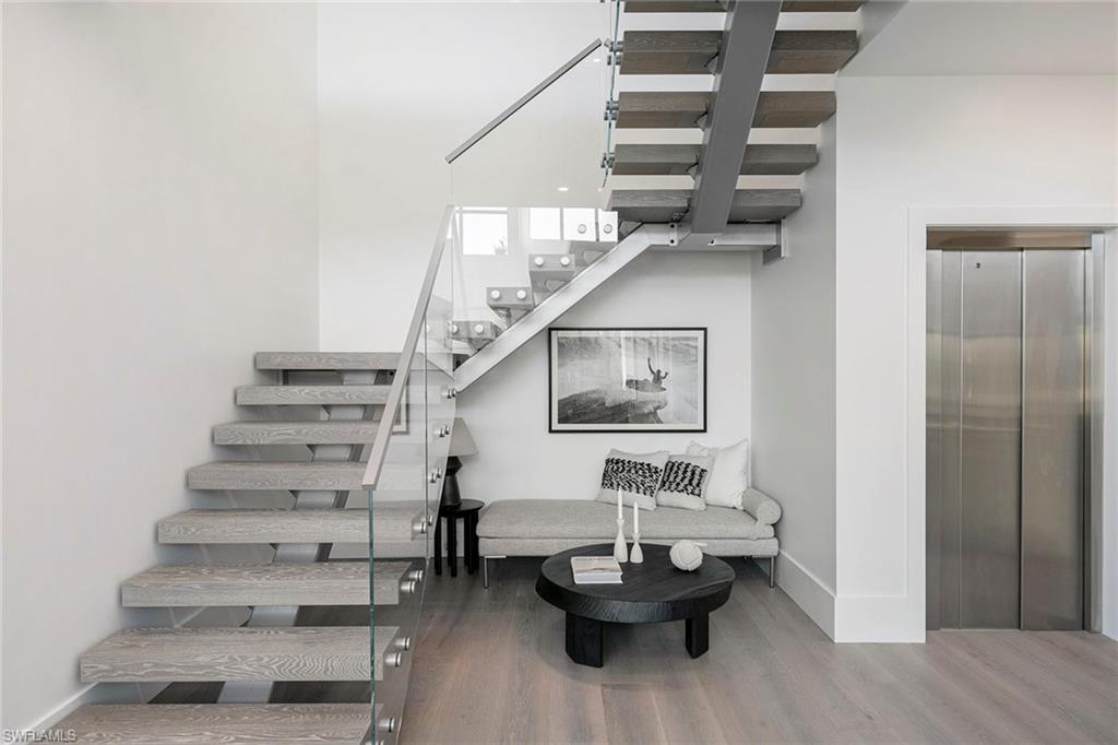 NAPLES PARK - Residential