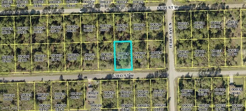 NICE PLACE TO BUILD YOUR HOME WITH THE LOT NEXT TO IS ALSO AVAILABLE, MAKING A 1/2 ACRE. BUY AND BUILD OR INVEST FOR THE FUTURE.