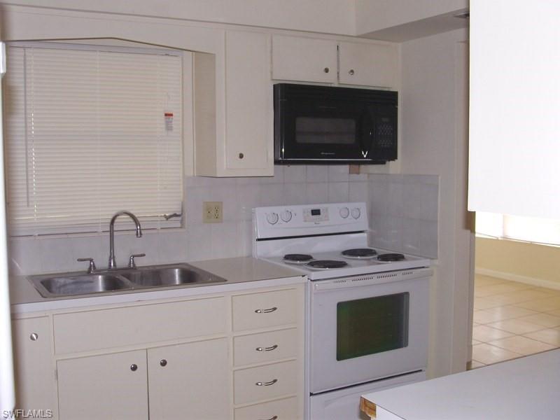 WILLOW LAKE - Residential Lease