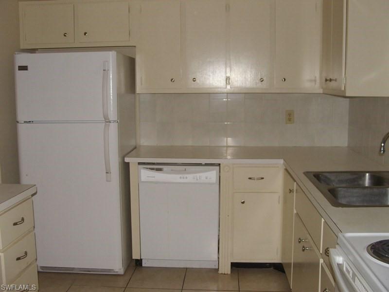 WILLOW LAKE - Residential Lease