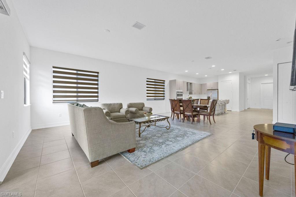 MAPLE RIDGE - Residential Lease