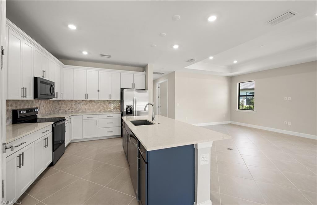 COUNTRY CLUB - Residential