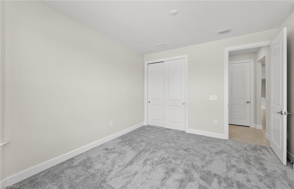 COUNTRY CLUB - Residential