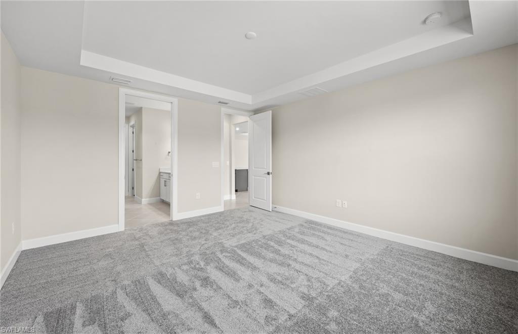 COUNTRY CLUB - Residential