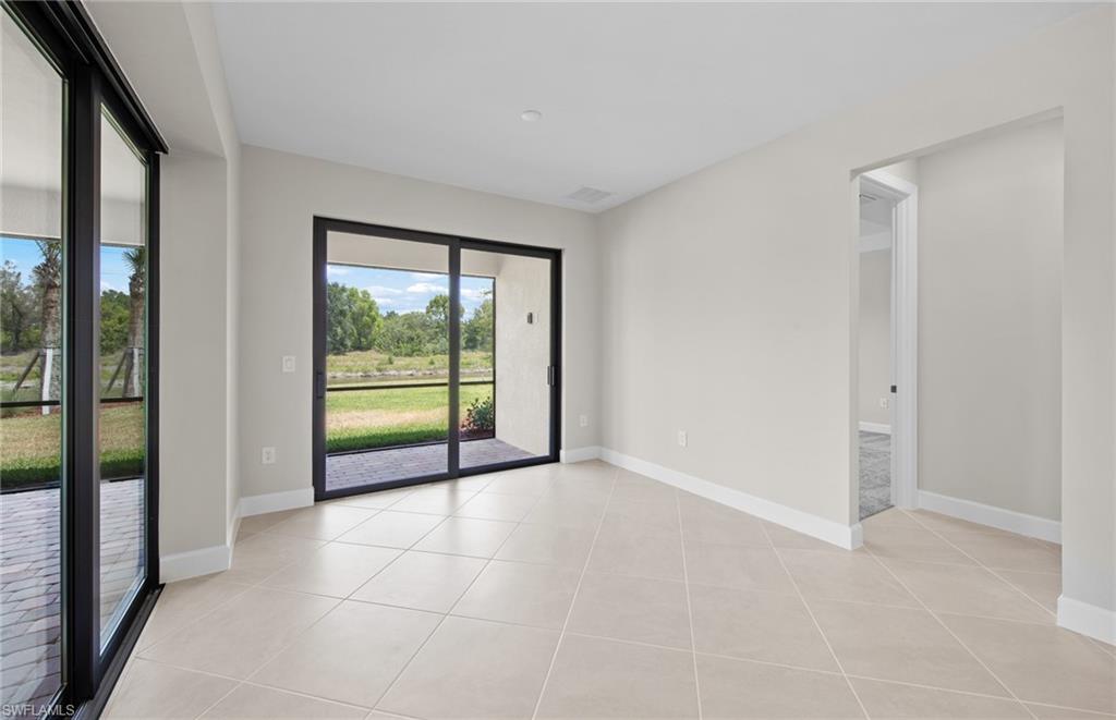 COUNTRY CLUB - Residential