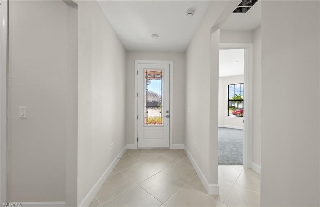 COUNTRY CLUB - Residential