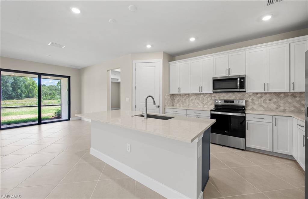 COUNTRY CLUB - Residential