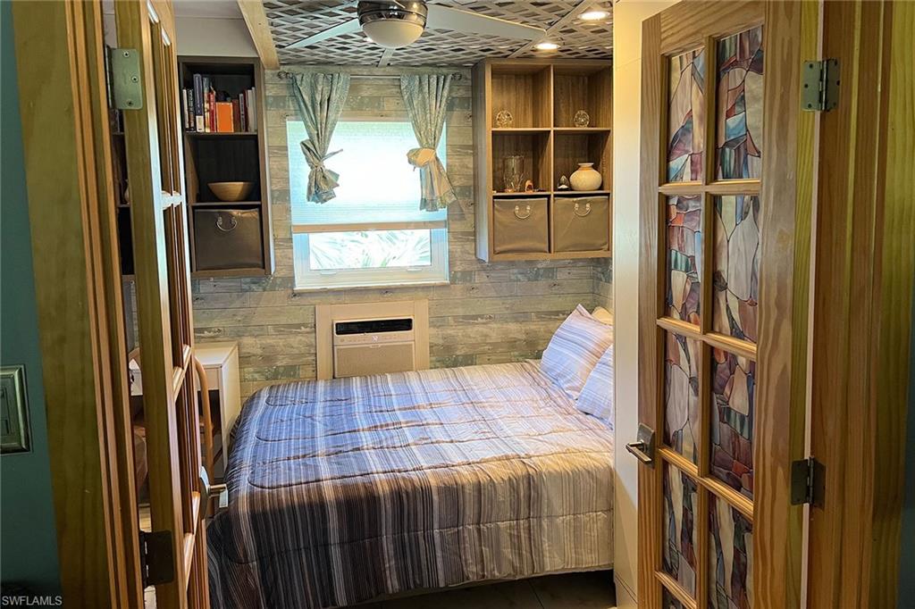 SEABREEZE CONDO - Residential