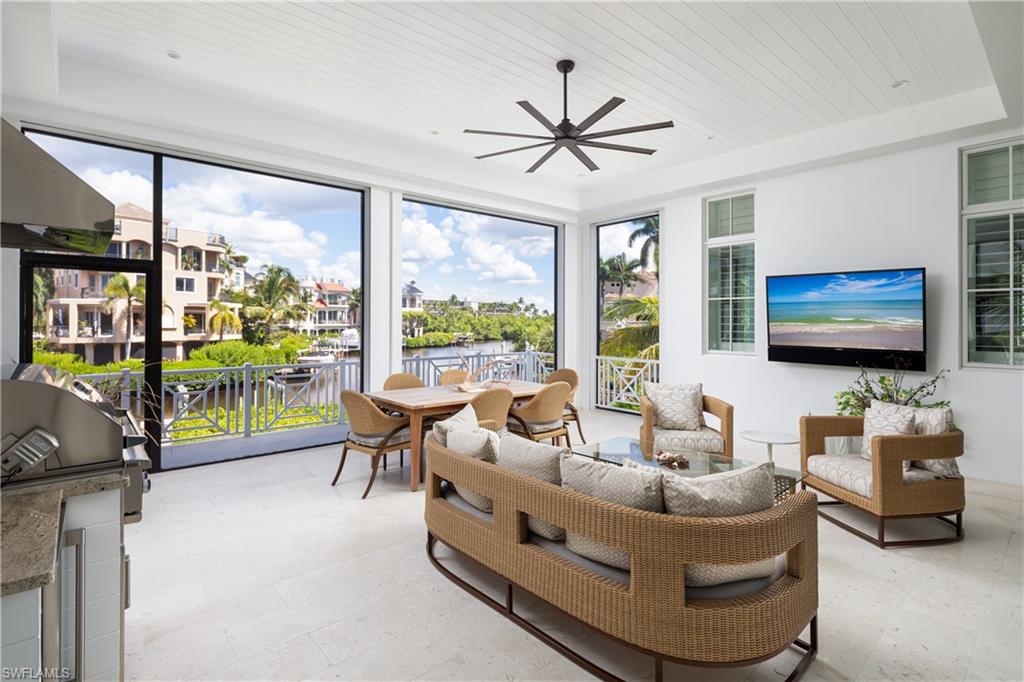 SOUTHPORT ON THE BAY - Residential