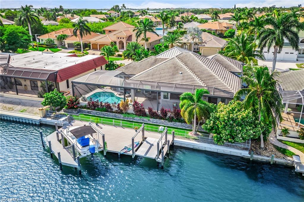 MARCO BEACH - Residential