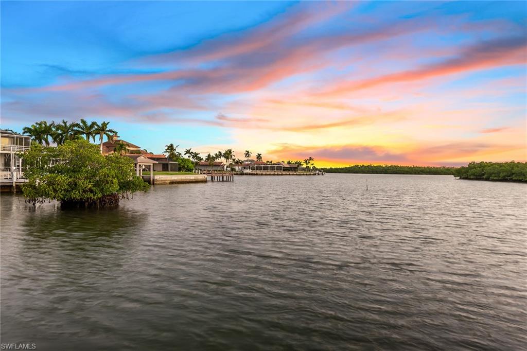MARCO BEACH - Residential