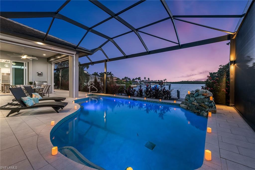 MARCO BEACH - Residential