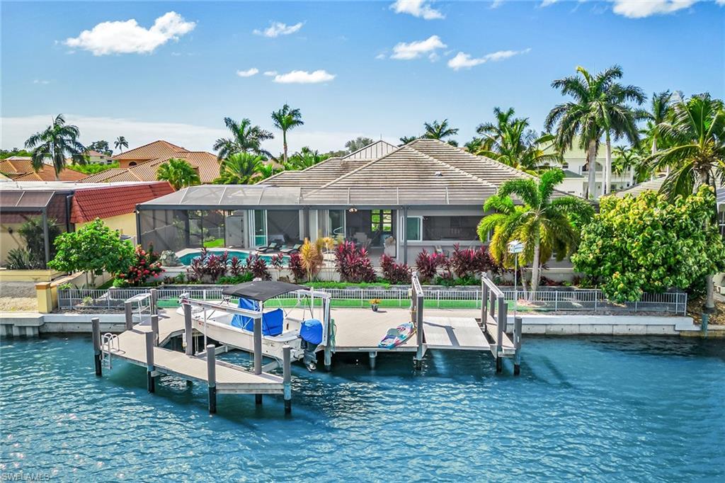 MARCO BEACH - Residential