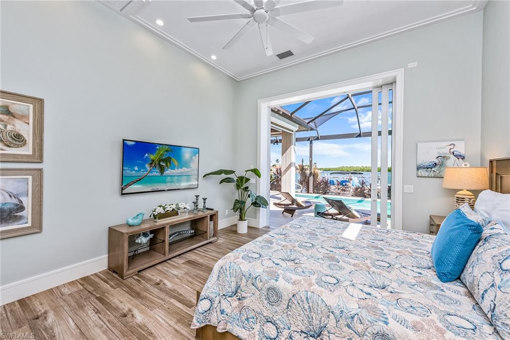 MARCO BEACH - Residential
