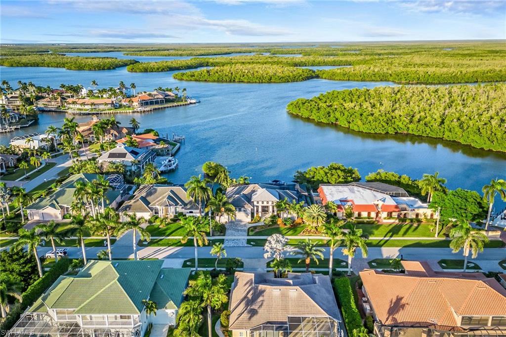 MARCO BEACH - Residential