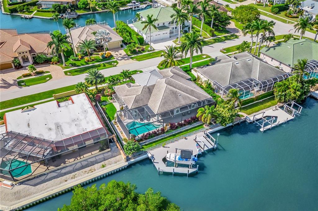 MARCO BEACH - Residential