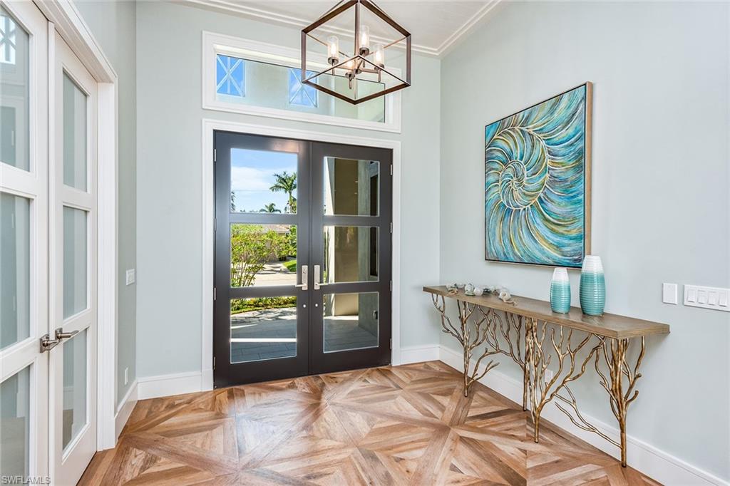 MARCO BEACH - Residential
