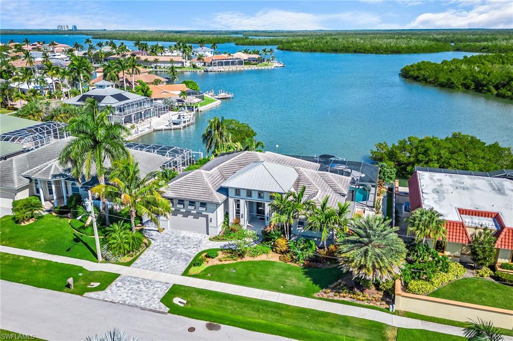 MARCO BEACH - Residential