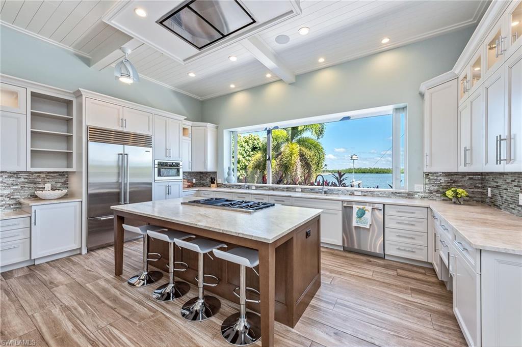 MARCO BEACH - Residential