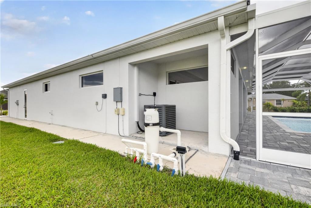 CAPE CORAL - Residential