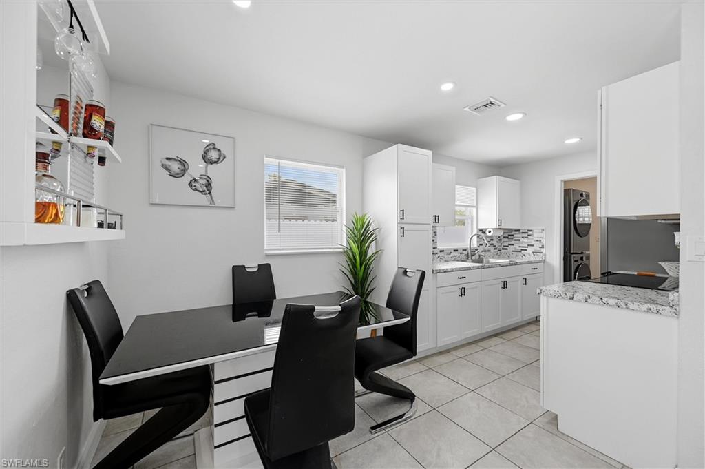 SABAL PALM GARDENS - Residential