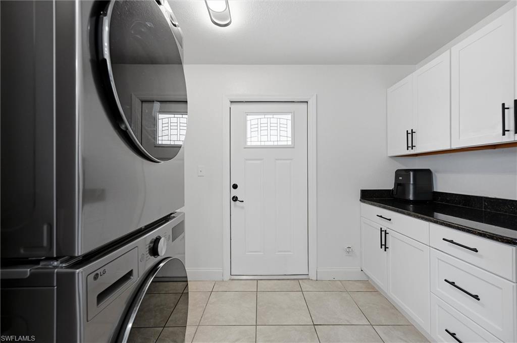 SABAL PALM GARDENS - Residential