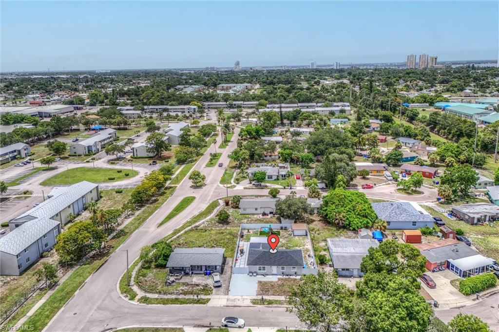 SABAL PALM GARDENS - Residential
