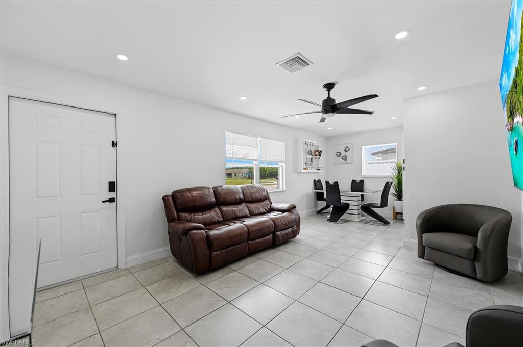 SABAL PALM GARDENS - Residential