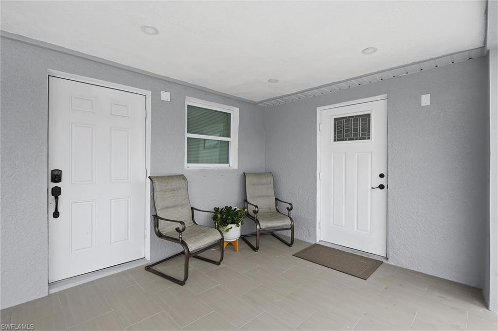 SABAL PALM GARDENS - Residential