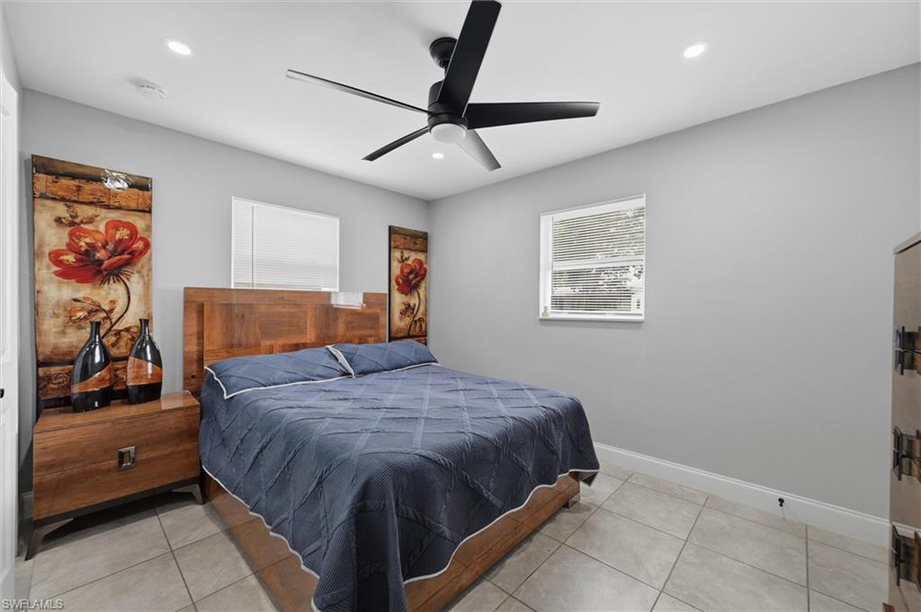 SABAL PALM GARDENS - Residential