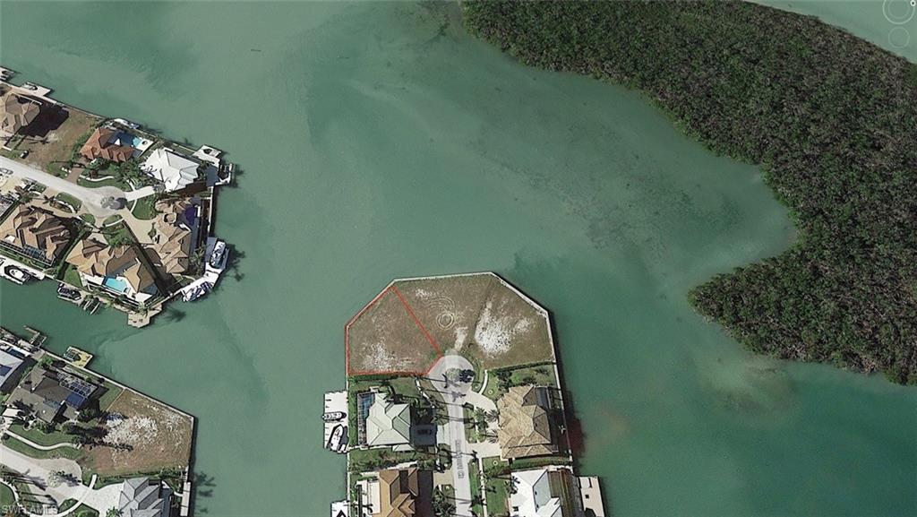 GORGEOUS SOUTH WESTERN EXPOSURE WITH 163FT OF NEWER SEAWALL. BEAUTIFUL AREA OF FABULOUS HOMES AND LOW TRAFFIC. SIT BACK,RELAX AND ENJOY THE BOATS AND SUNSETS. THE ADJOINING TIP LOT(2220147)CAN ALSO BE PURCHASED TO HAVE A TOTAL OF 335FT ON THE WATER AND A FABULOUS HOMESITE. ONE OF ONLY A FEW OPPORTUNITIES LEFT TOO BUILD ON ADJOINING LOTS ON MARCO ISLAND.