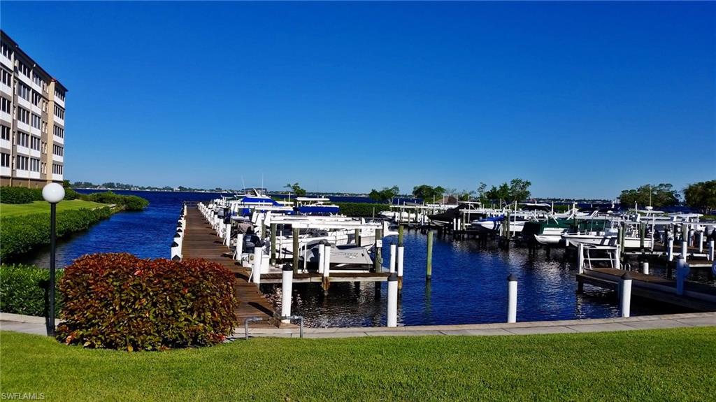 HARBOUR ISLE YACHT AND RACQUET CLUB CONDO - Residential