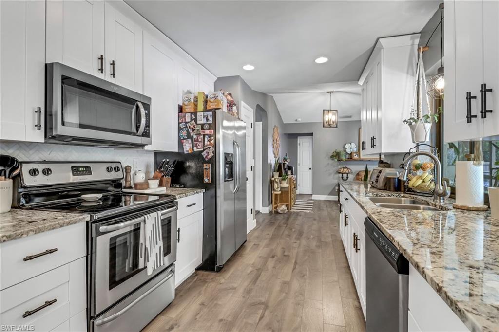 GOLDEN GATE ESTATES - Residential