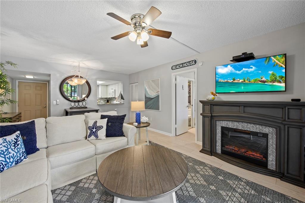 ISLAND MANOR APTS - Residential