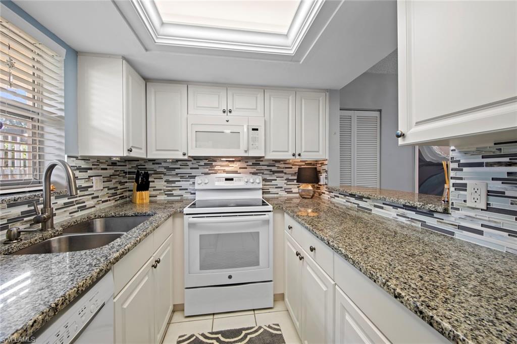 ISLAND MANOR APTS - Residential