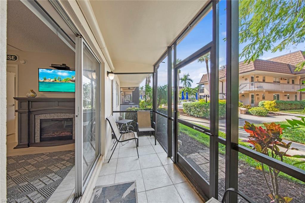 ISLAND MANOR APTS - Residential