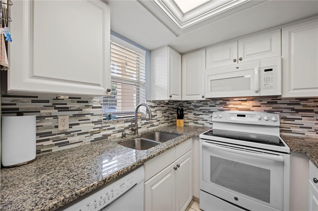 ISLAND MANOR APTS - Residential
