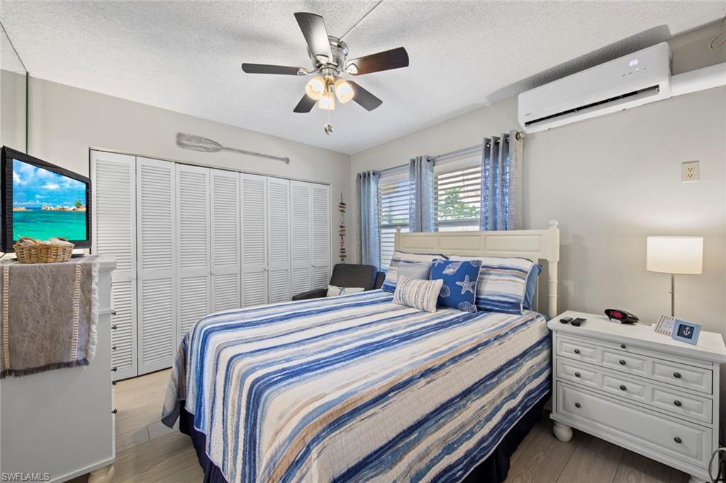 ISLAND MANOR APTS - Residential