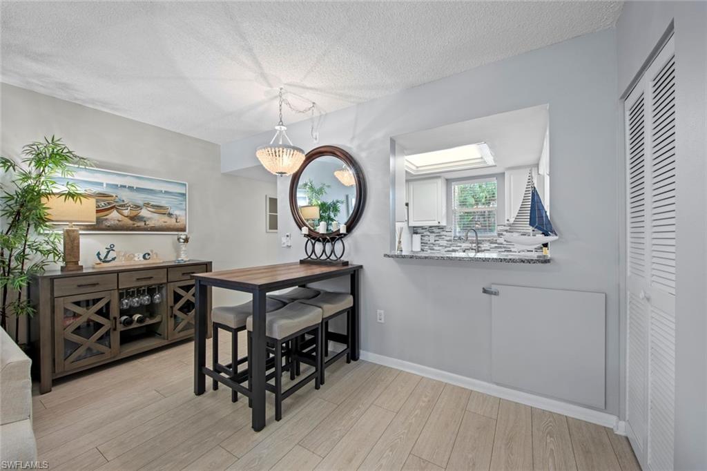 ISLAND MANOR APTS - Residential