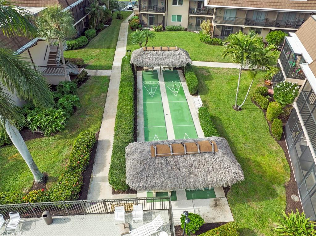 ISLAND MANOR APTS - Residential