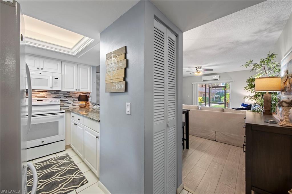 ISLAND MANOR APTS - Residential