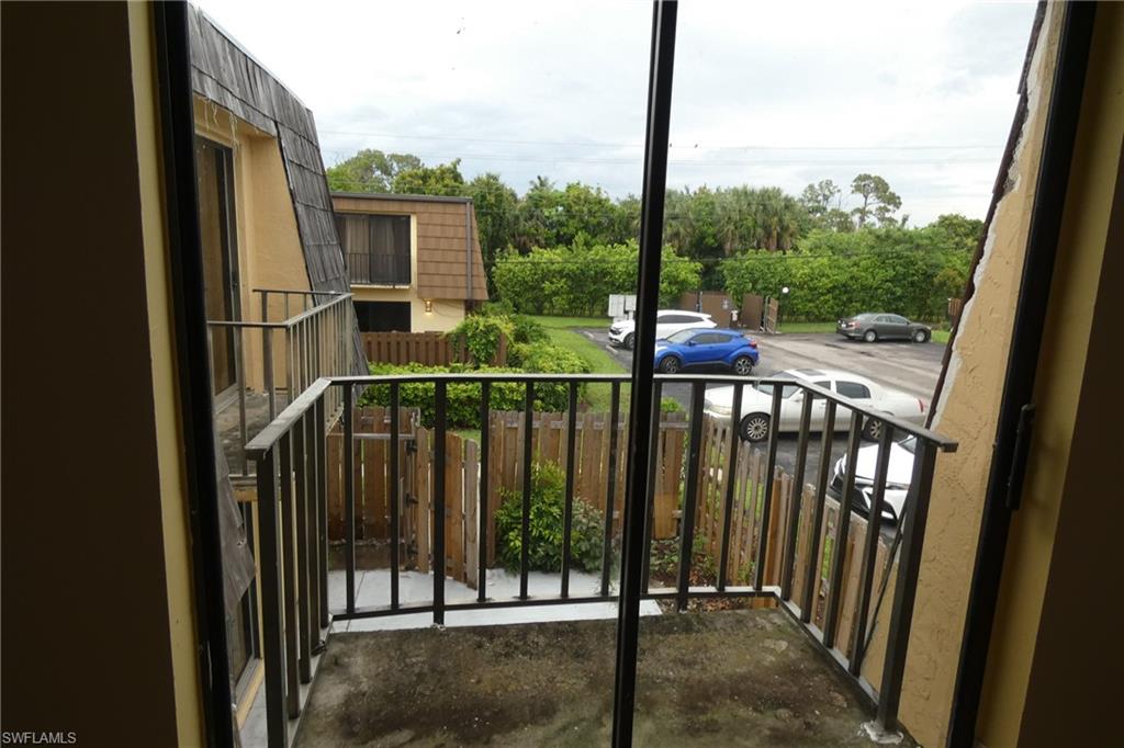 PARKWOODS TOWNHOUSE COMMUNITY - Residential