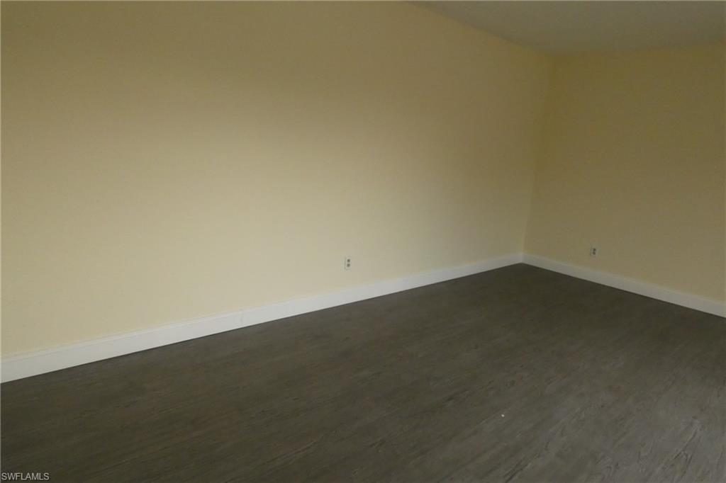 PARKWOODS TOWNHOUSE COMMUNITY - Residential