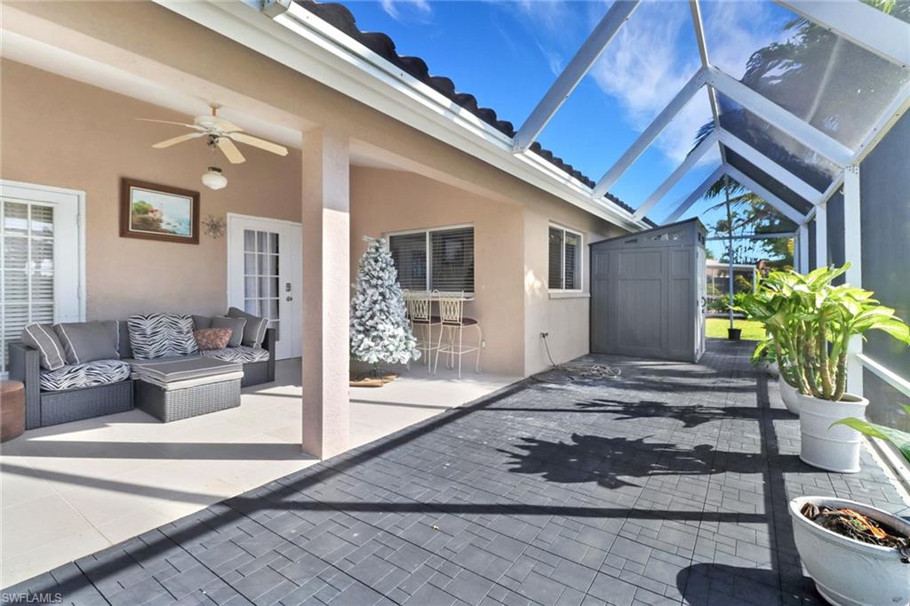 QUEENS PARK AT LAGO VERDE - Residential