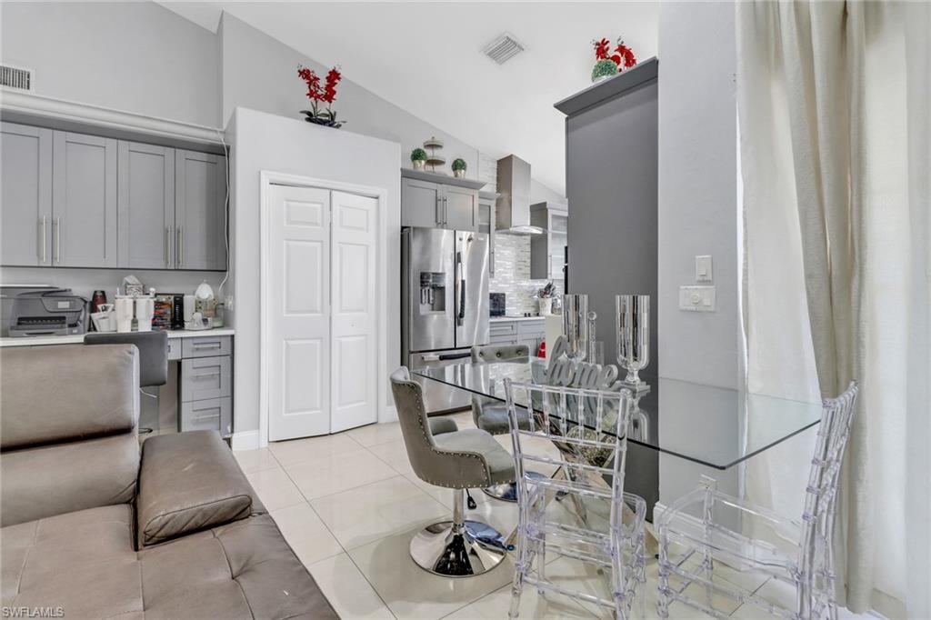 QUEENS PARK AT LAGO VERDE - Residential