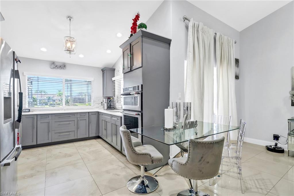 QUEENS PARK AT LAGO VERDE - Residential