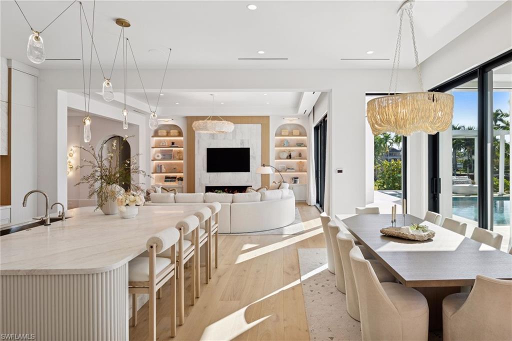 AQUALANE SHORES - Residential